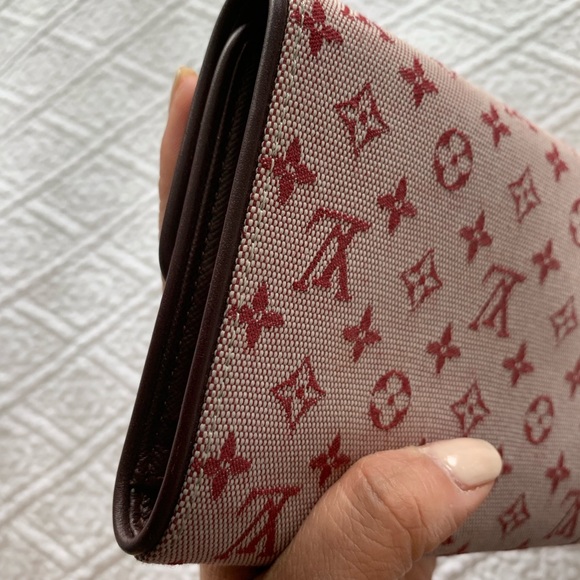 Authentic Louis Vuitton wallet - Picture 7 of 8
